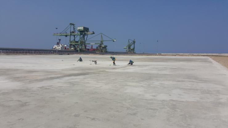 XÂY DỰNG KHU RỬA XE, NHÀ CÔNG VỤ CỦA BÃI CHỨA XỈ LÒ CAO